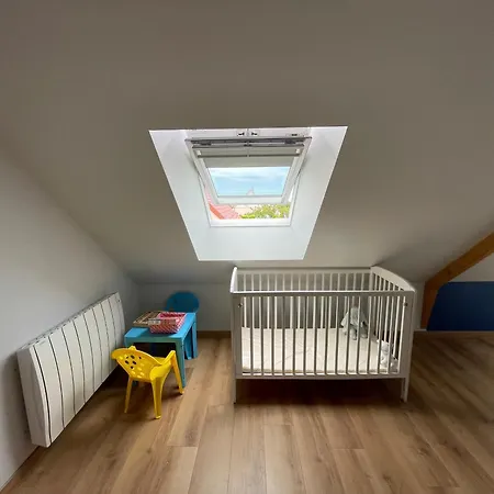 Belle Maison: Coastal Retreat With Garden Near Omaha Holiday home *