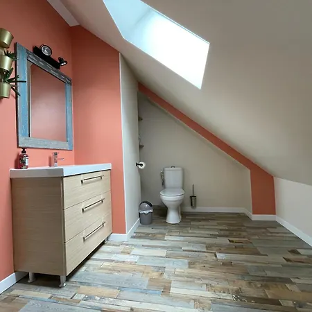 Holiday home Belle Maison: Coastal Retreat With Garden Near Omaha *