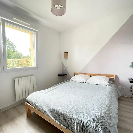 Belle Maison: Coastal Retreat With Garden Near Omaha Saint-Laurent-sur-Mer
