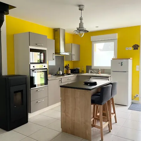 Belle Maison: Coastal Retreat With Garden Near Omaha * Saint-Laurent-sur-Mer