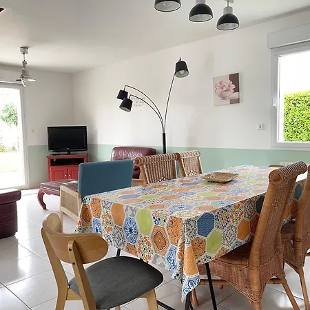 Belle Maison: Coastal Retreat With Garden Near Omaha Holiday home Saint-Laurent-sur-Mer