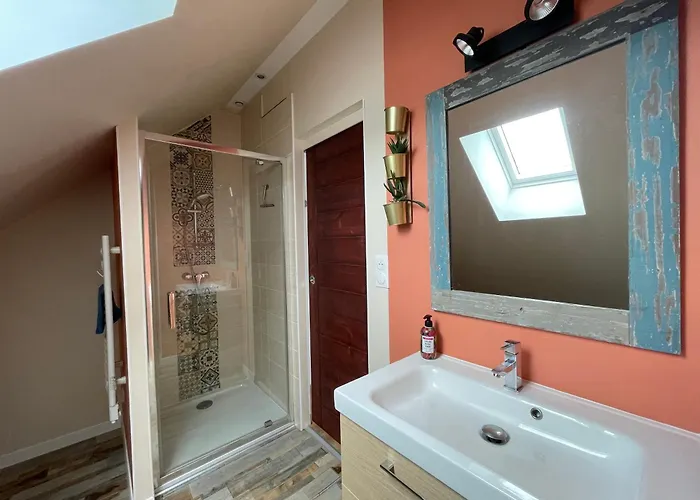 בית נופש Sweet Omaha Belle Maison Recente Lumineuse Et Cosy Bien Equipee Jardin Clos 15 Mn A Pied Omaha Et Proche De Bayeux & Port En Bessin סן-לוראן-סור-מר