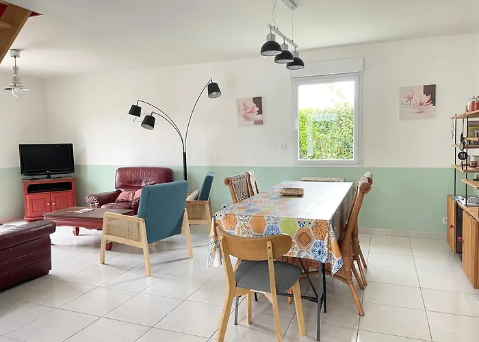 Sweet Omaha Belle Maison Recente Lumineuse Et Cosy Bien Equipee Jardin Clos 15 Mn A Pied Omaha Et Proche De Bayeux & Port En Bessin בית נופש