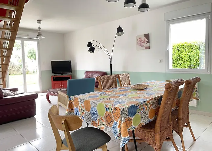 Sweet Omaha Belle Maison Recente Lumineuse Et Cosy Bien Equipee Jardin Clos 15 Mn A Pied Omaha Et Proche De Bayeux & Port En Bessin Prázdninový dům Saint-Laurent-sur-Mer